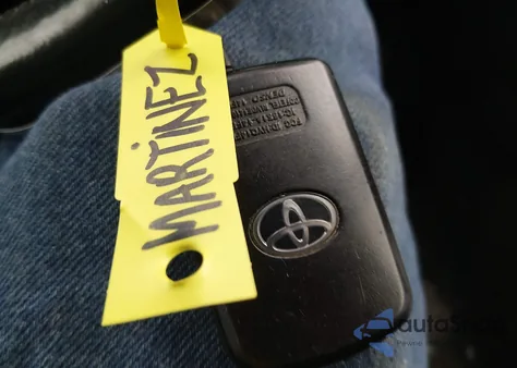 2013 Toyota Camry Se z USA, uszkodzony, nr VIN 4T1BF1FK7DU690510